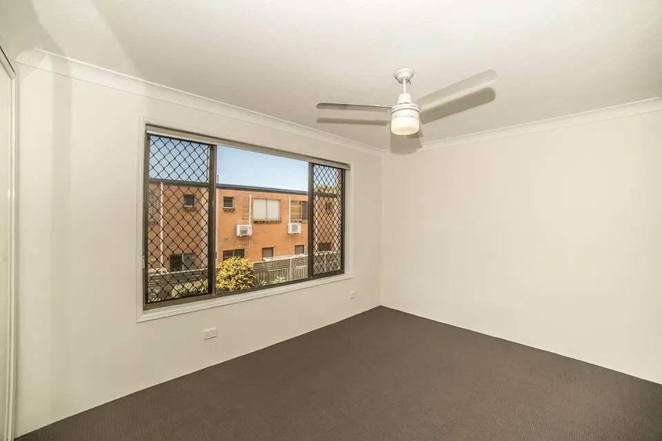 Additional image 4 of 2/42 Sunbrite Avenue, Mermaid Beach QLD 4218