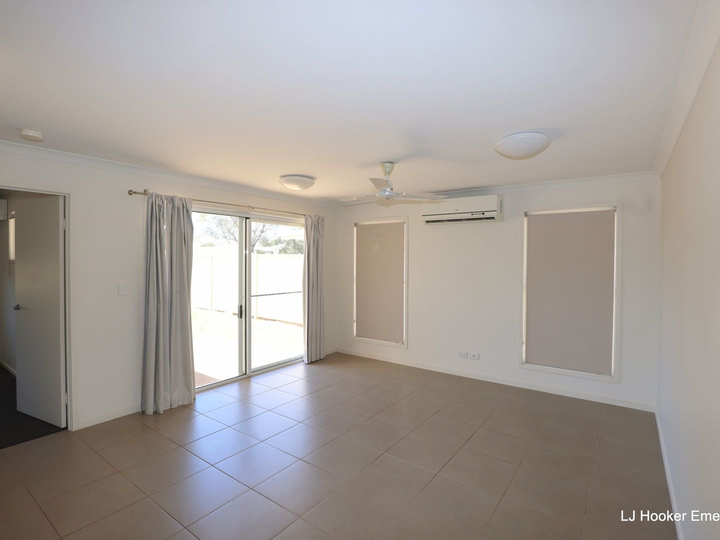 2/4 Eagle Street, Emerald QLD 4720, Image 2