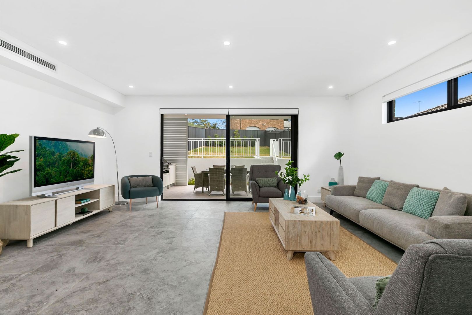 2/81 Bonds Road, Peakhurst NSW 2210, Image 2