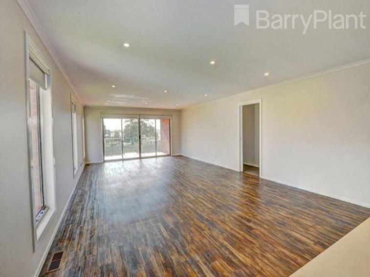 20 Caviar Court, Miners Rest VIC 3352, Image 2