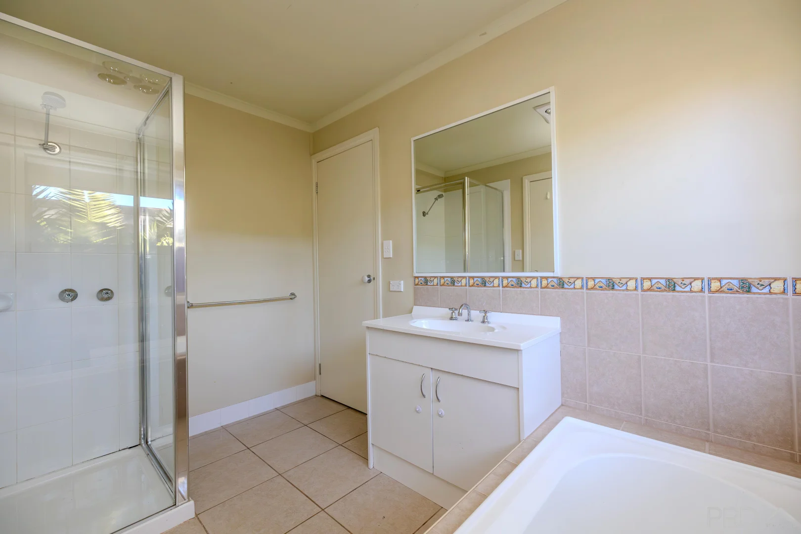 Additional image 11 of 2a Havilah Crescent, Mildura VIC 3500