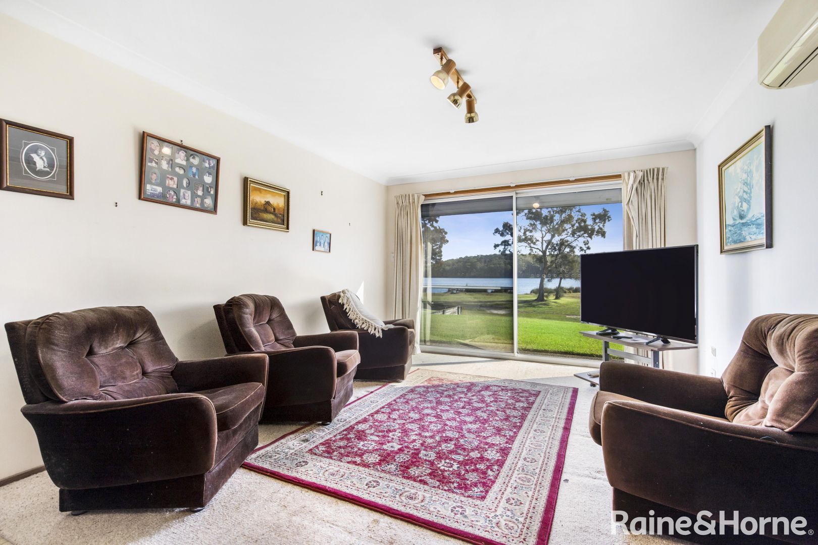 8 Honeysuckle Close, Burrill Lake NSW 2539, Image 2