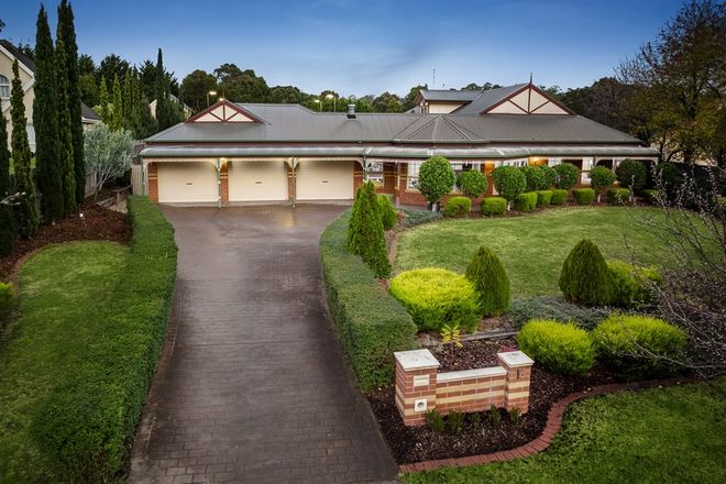 Picture of 16 Forrest Hill Grove, LYSTERFIELD SOUTH VIC 3156