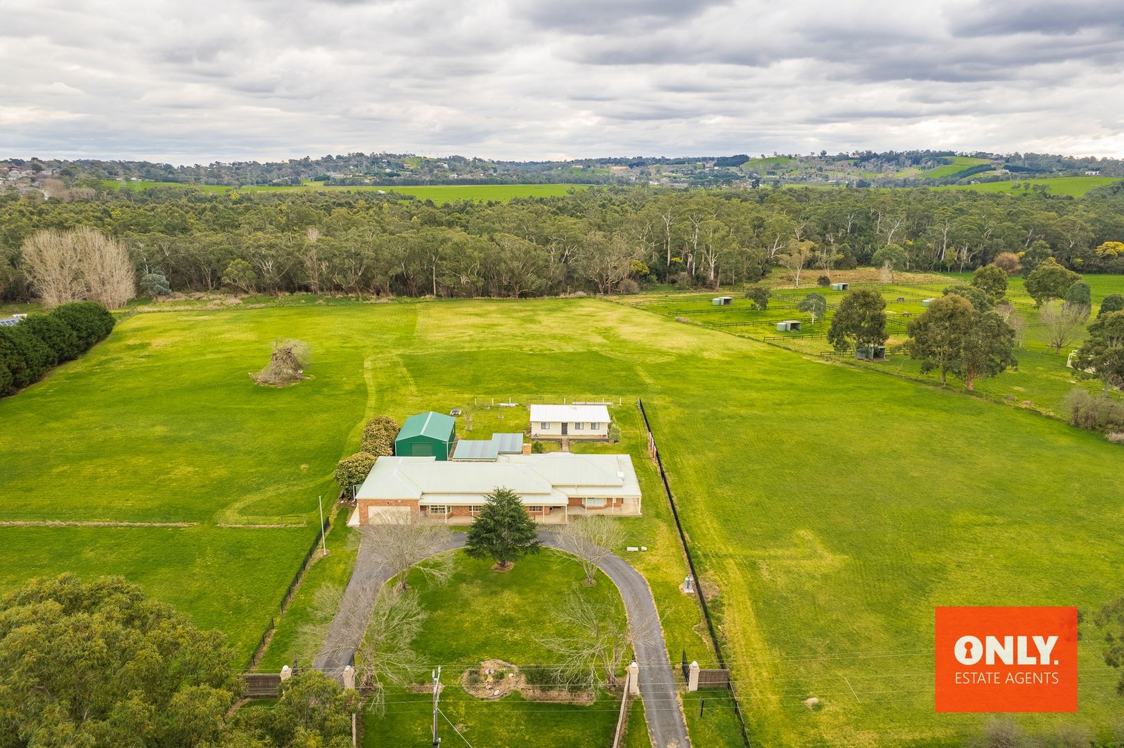 225 Beaconsfield-Emerald Road, Beaconsfield VIC 3807, Image 2