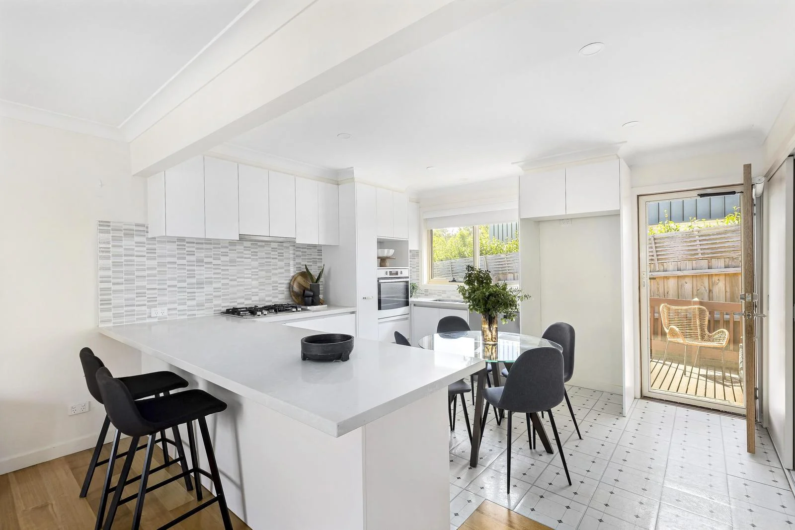 Additional image 6 of 10/23 Wilfred Road, Ivanhoe East VIC 3079