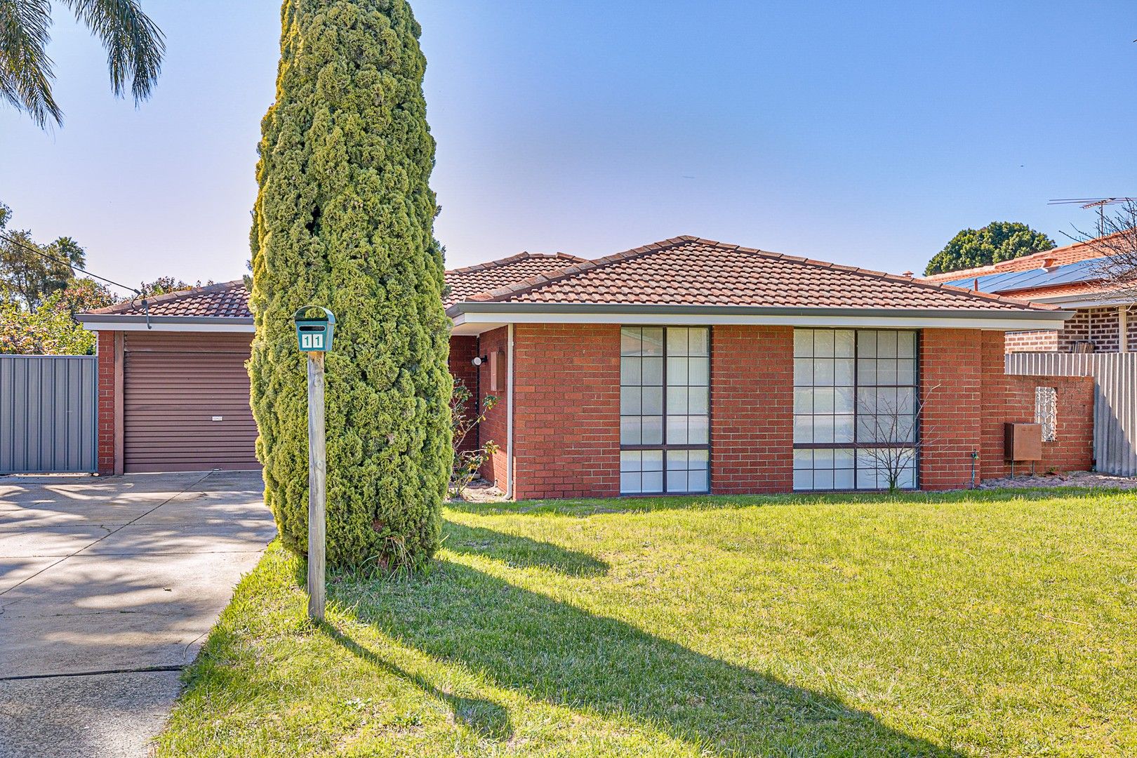 3 bedrooms House in 11 Fulmar Street THORNLIE WA, 6108
