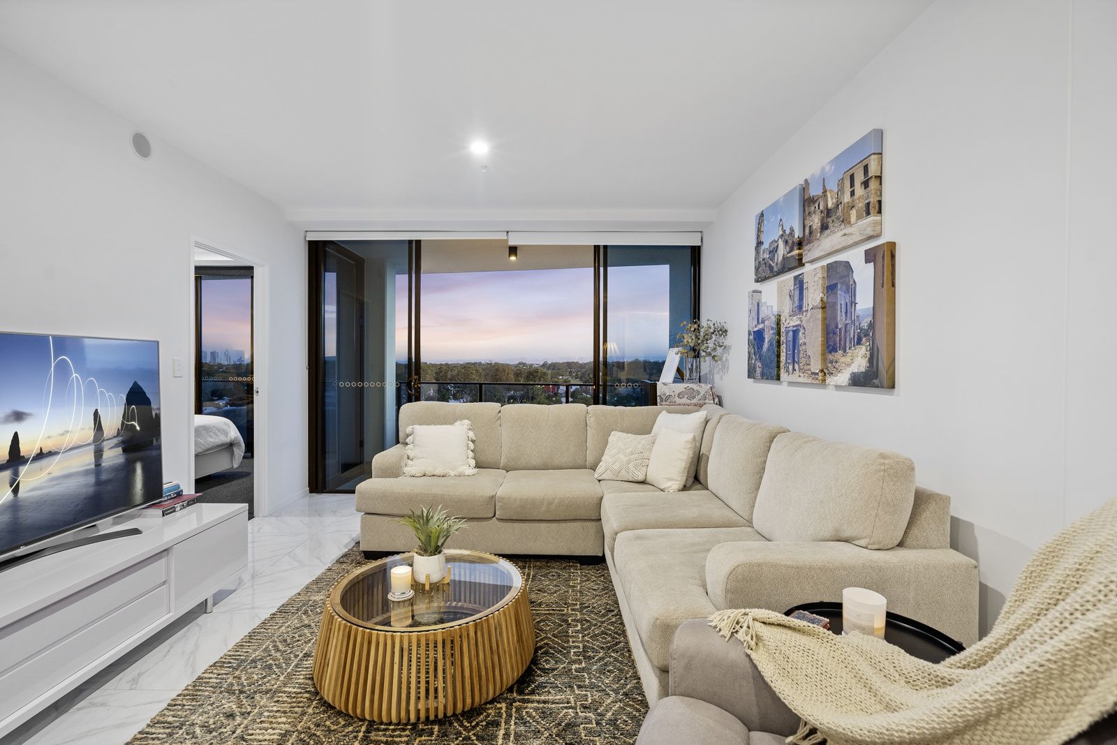 4710/5 Harbour Side Court, Biggera Waters QLD 4216, Image 0