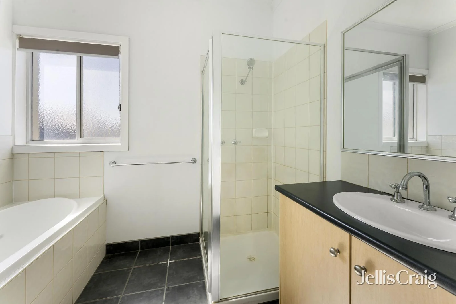 Additional image 7 of 41 Balerno Circle, Gowanbrae VIC 3043