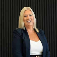 Rebecca Knox, Property manager