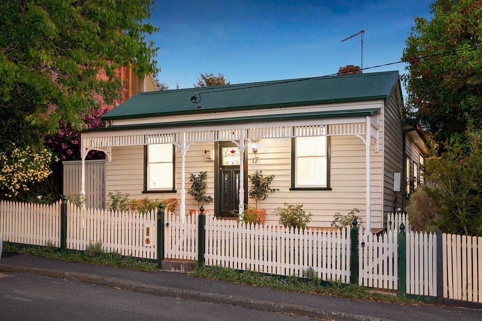 17 Westbourne Road, Kensington VIC 3031, Image 0