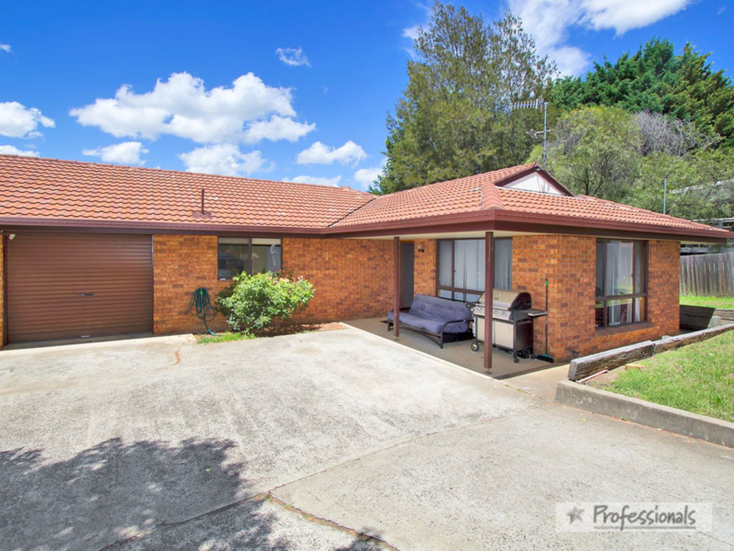 1 & 2/9 Napier Court, Armidale NSW 2350, Image 1