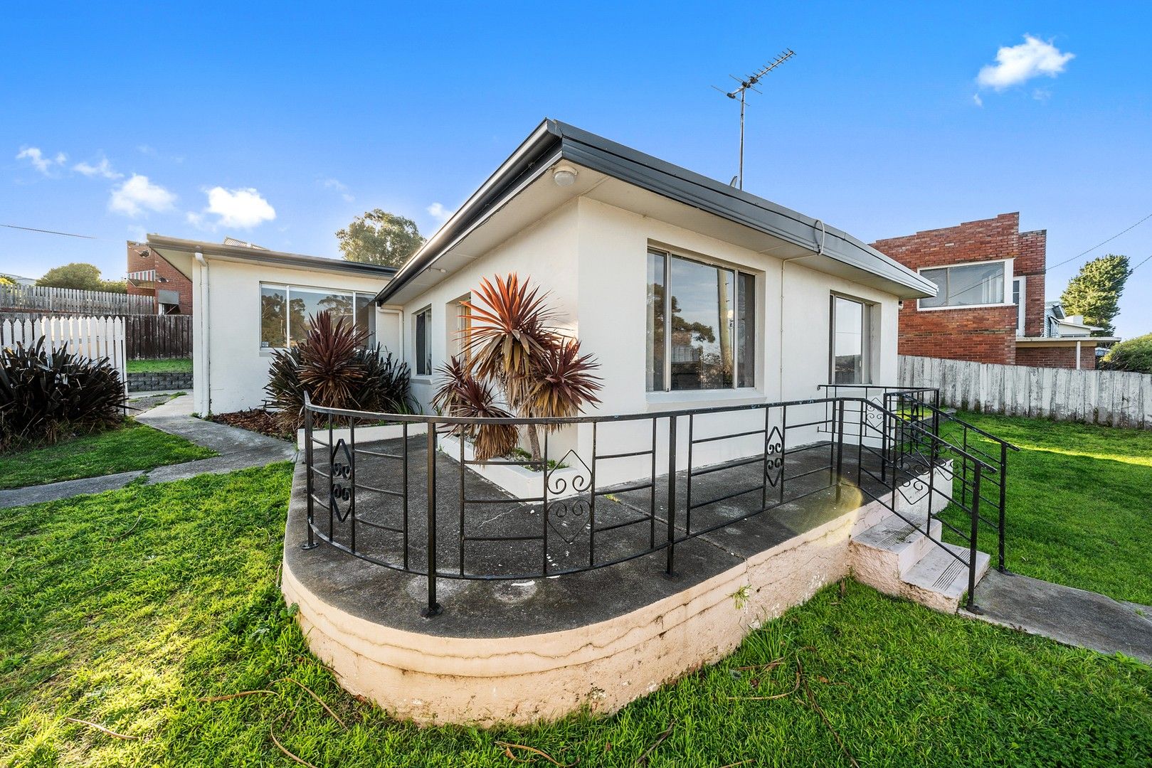 234 East Derwent Highway, Lindisfarne TAS 7015 House For Rent 560