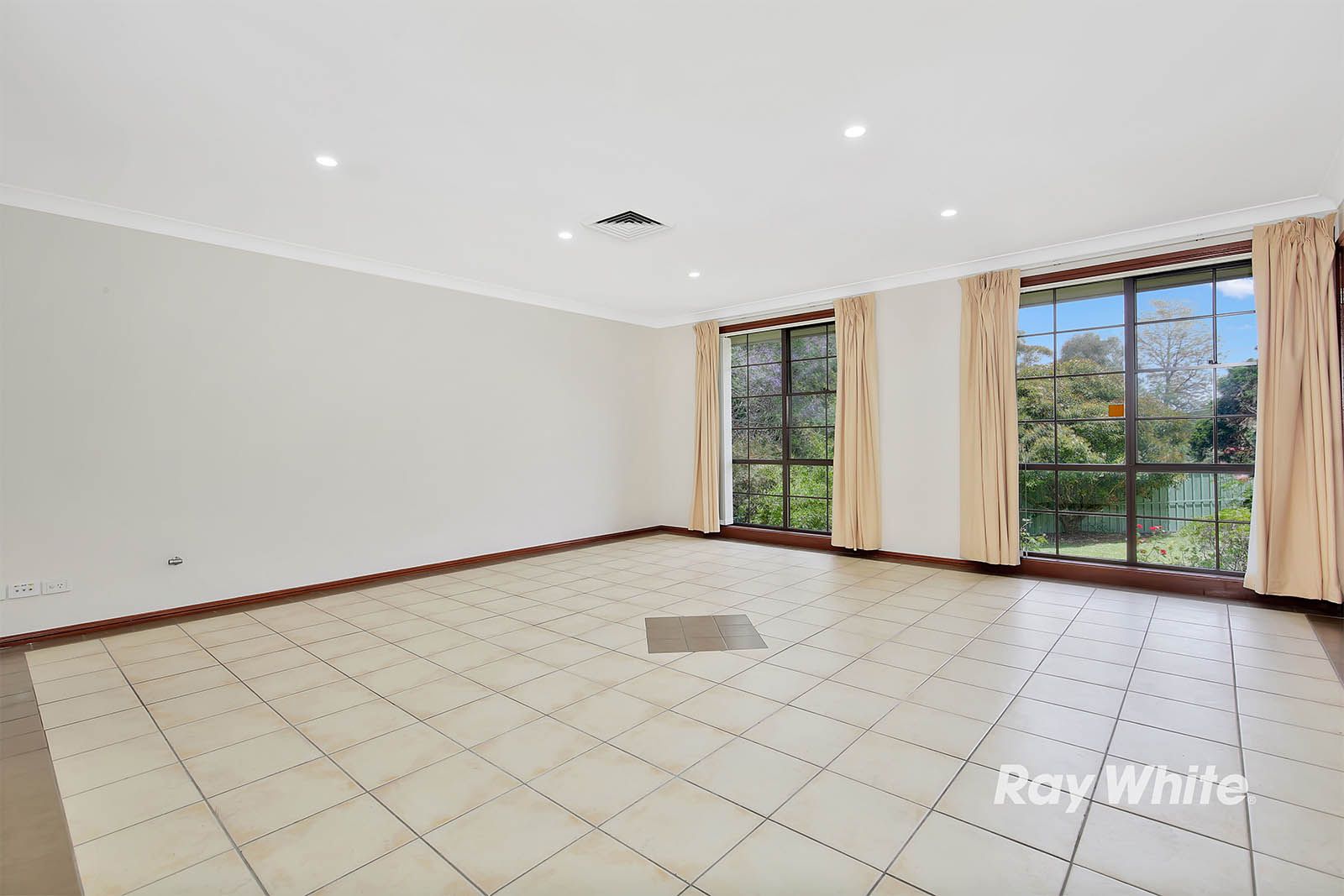 2 Jenner Road, Dural NSW 2158, Image 2