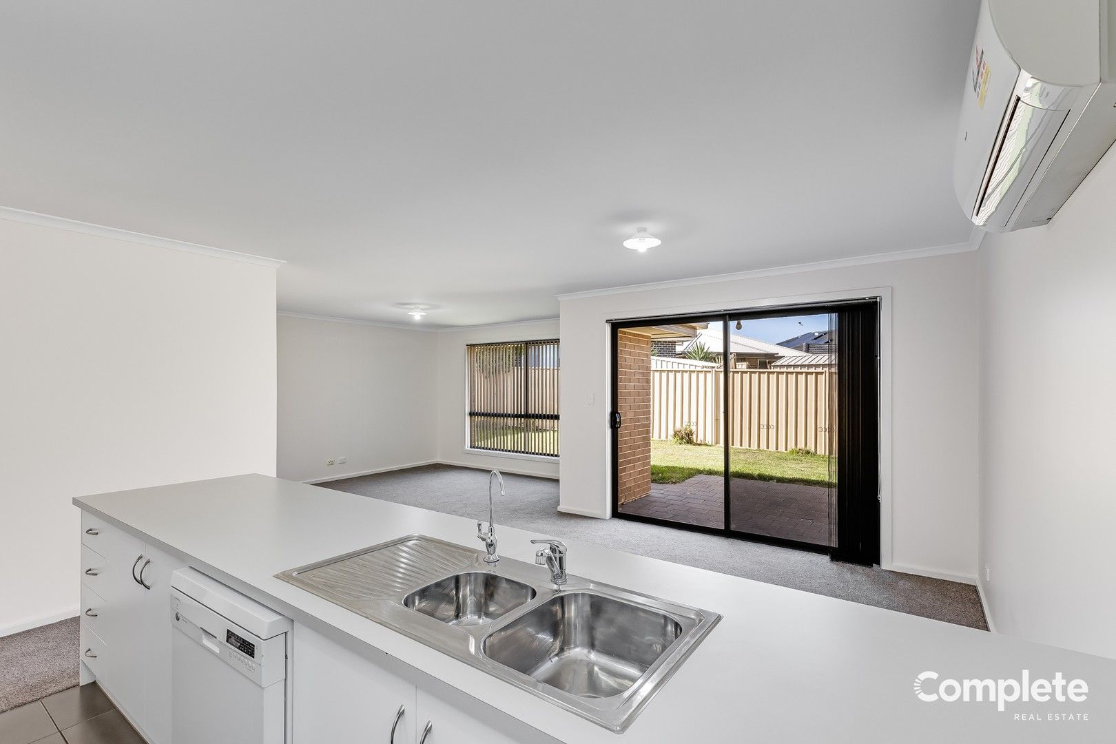 25 PROW DRIVE, Seaford Meadows SA 5169, Image 2