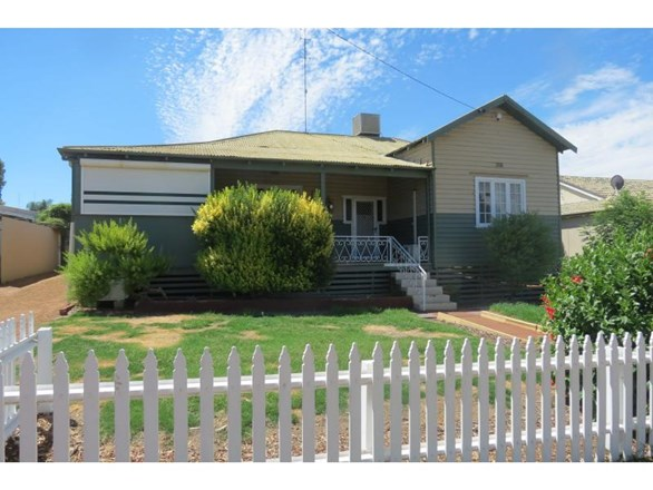 9 Enfield Terrace, Northam WA 6401