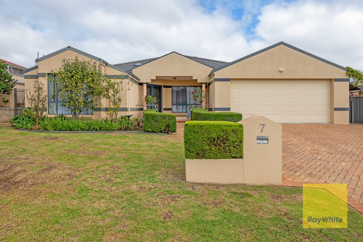 7 Hall Rise, Yakamia WA 6330, Image 0