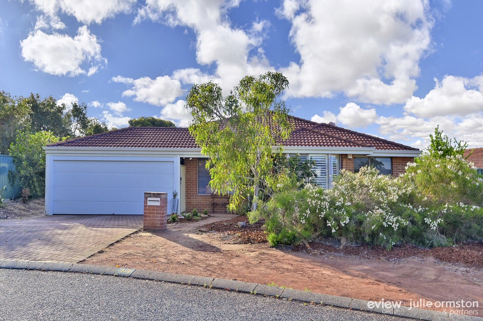 4 bedrooms House in 14 Woodlupine Rise WOODVALE WA, 6026