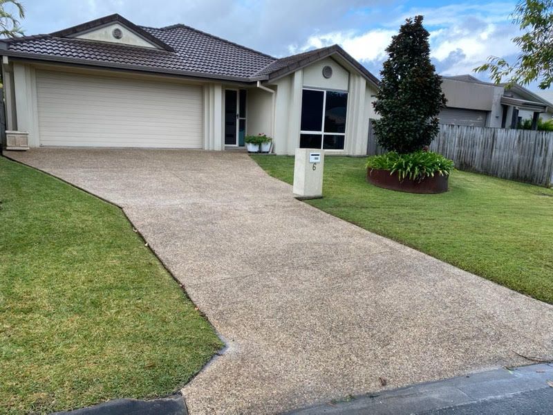 4 bedrooms House in 6 Chestwood Crescent SIPPY DOWNS QLD, 4556