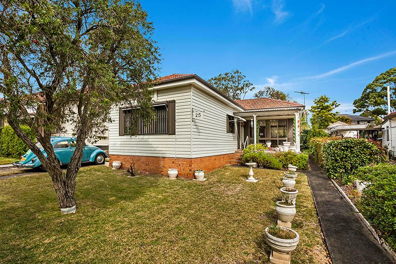 25 Parmal Avenue, Padstow NSW 2211, Image 0