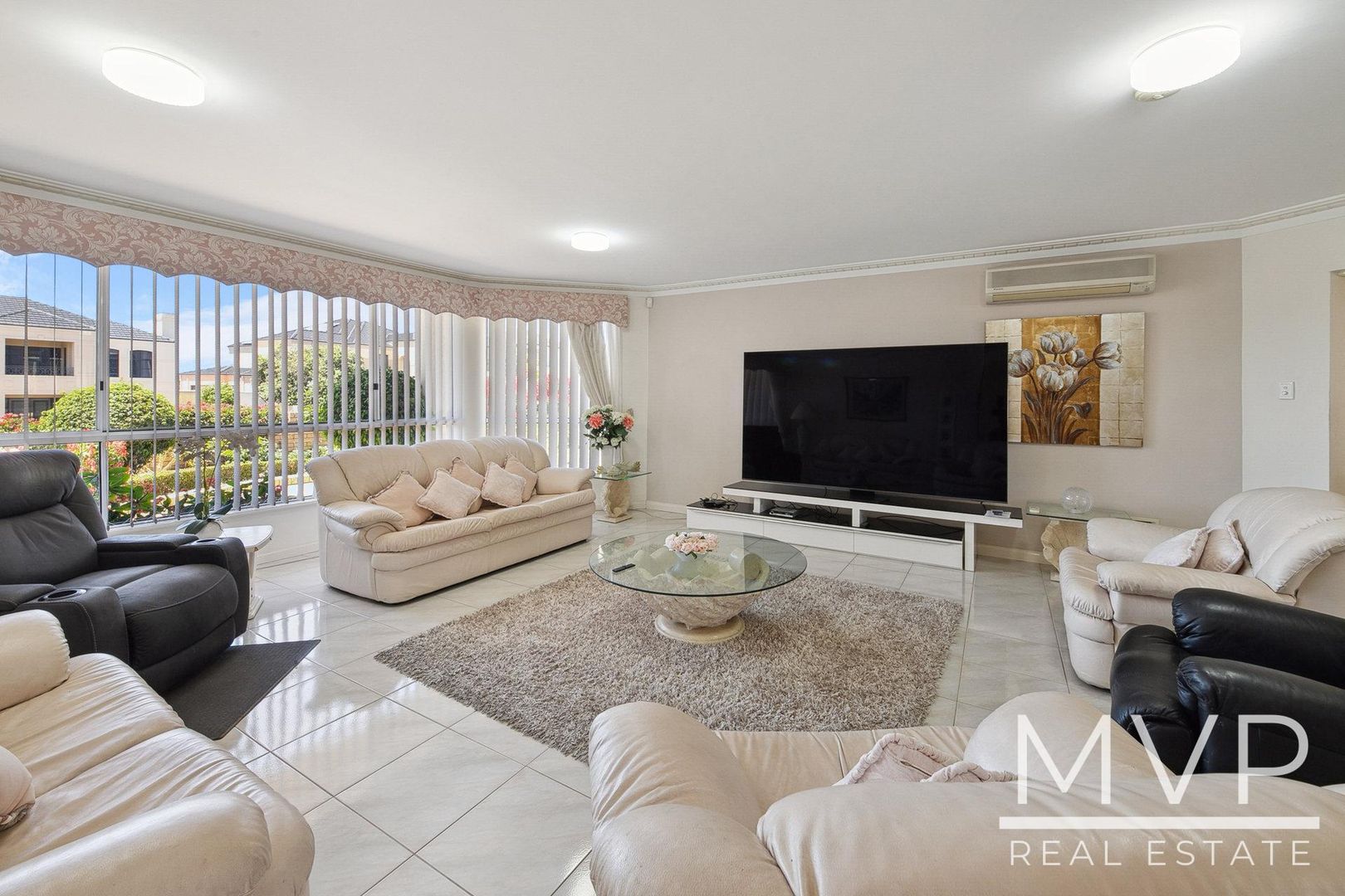 72 Le Souef Drive, Kardinya WA 6163, Image 2