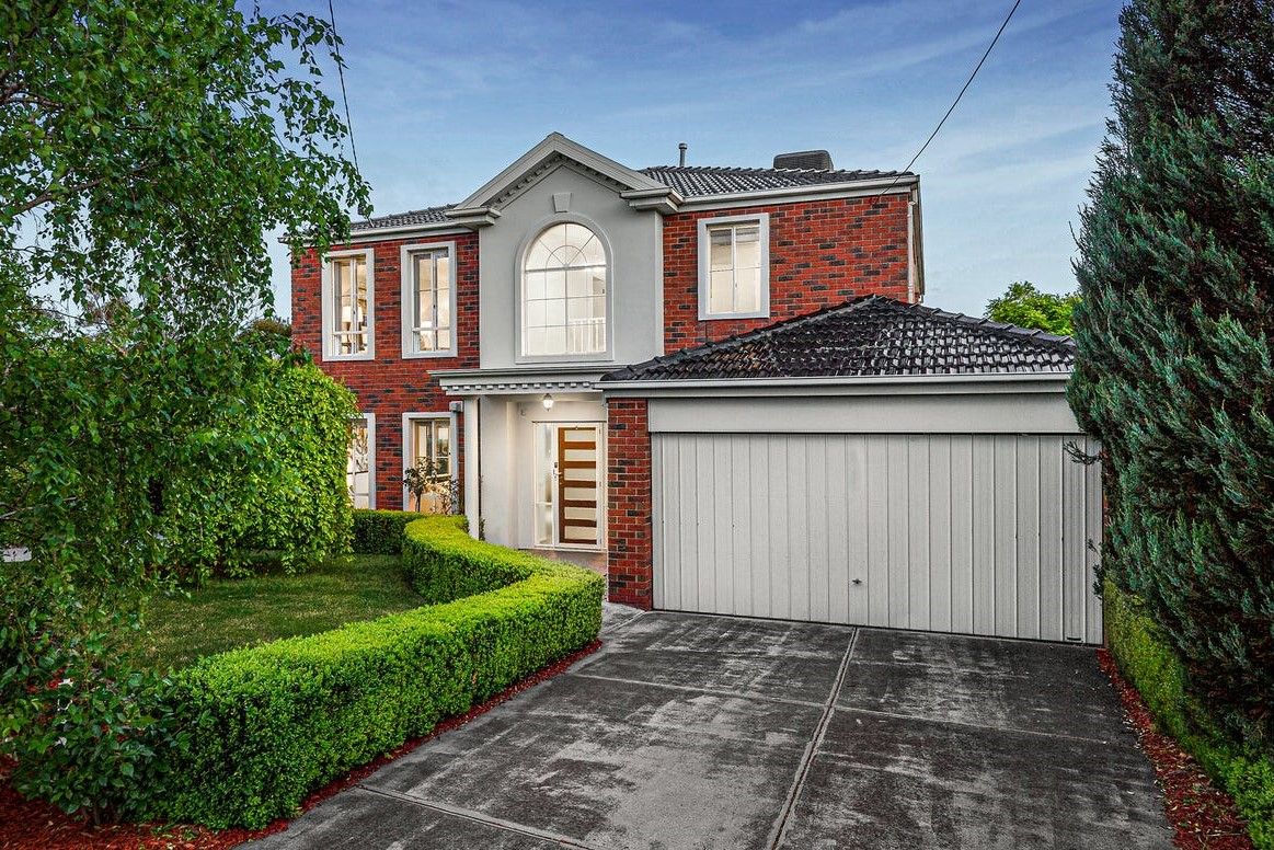 4 bedrooms House in 14 Quarry Road MITCHAM VIC, 3132