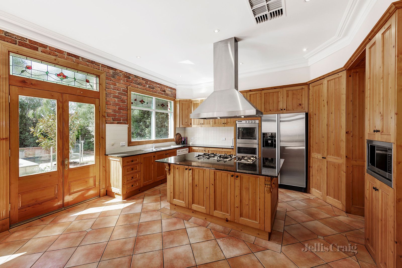 12 Miles Street, Bentleigh VIC 3204, Image 2