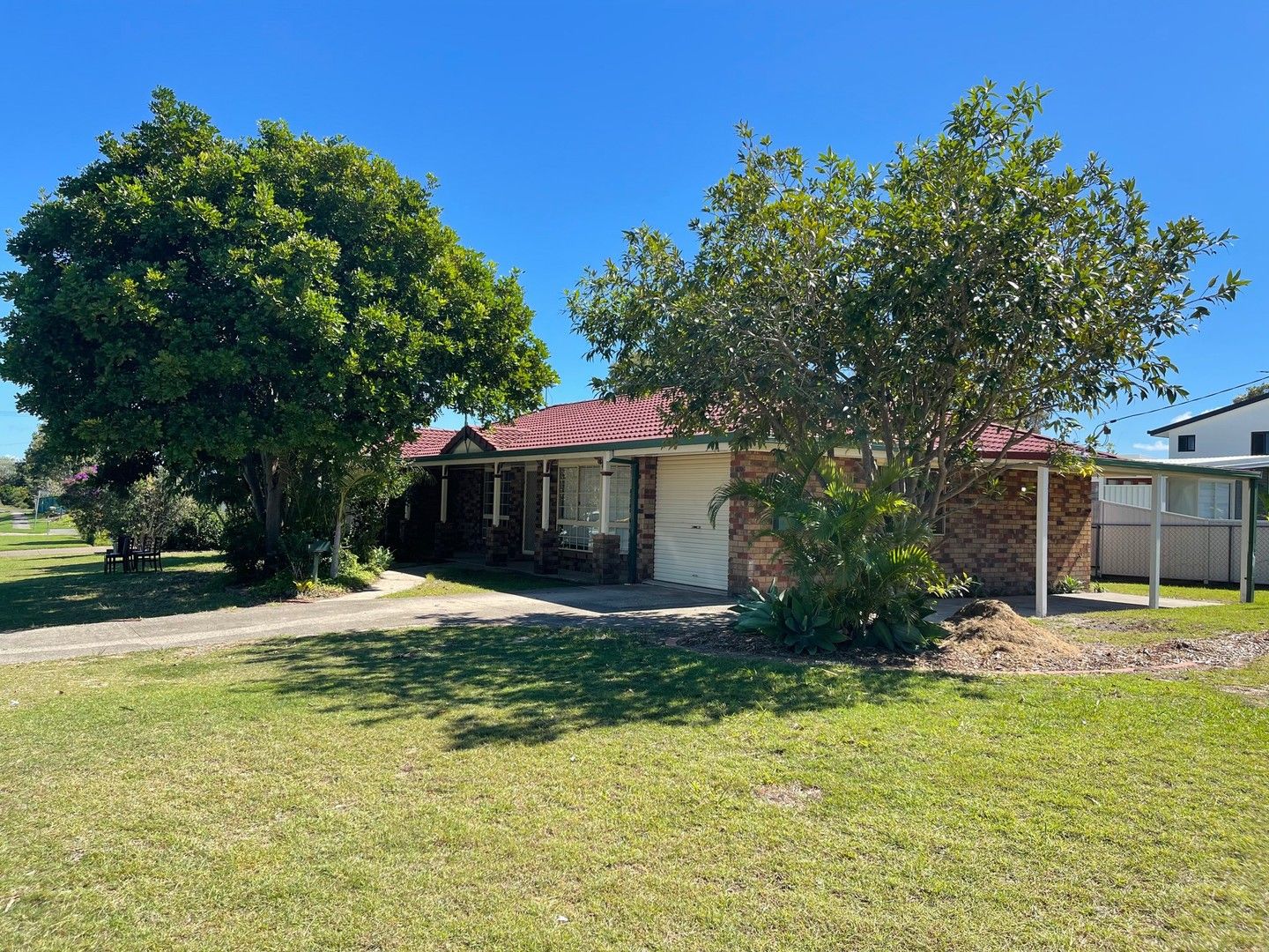 4 bedrooms House in  BANKSIA BEACH QLD, 4507