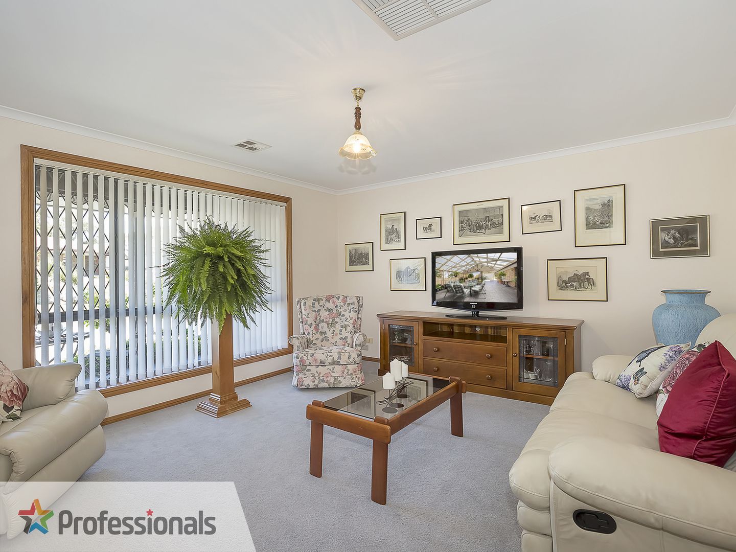 17 Jenolan Crescent, Hillbank SA 5112, Image 2