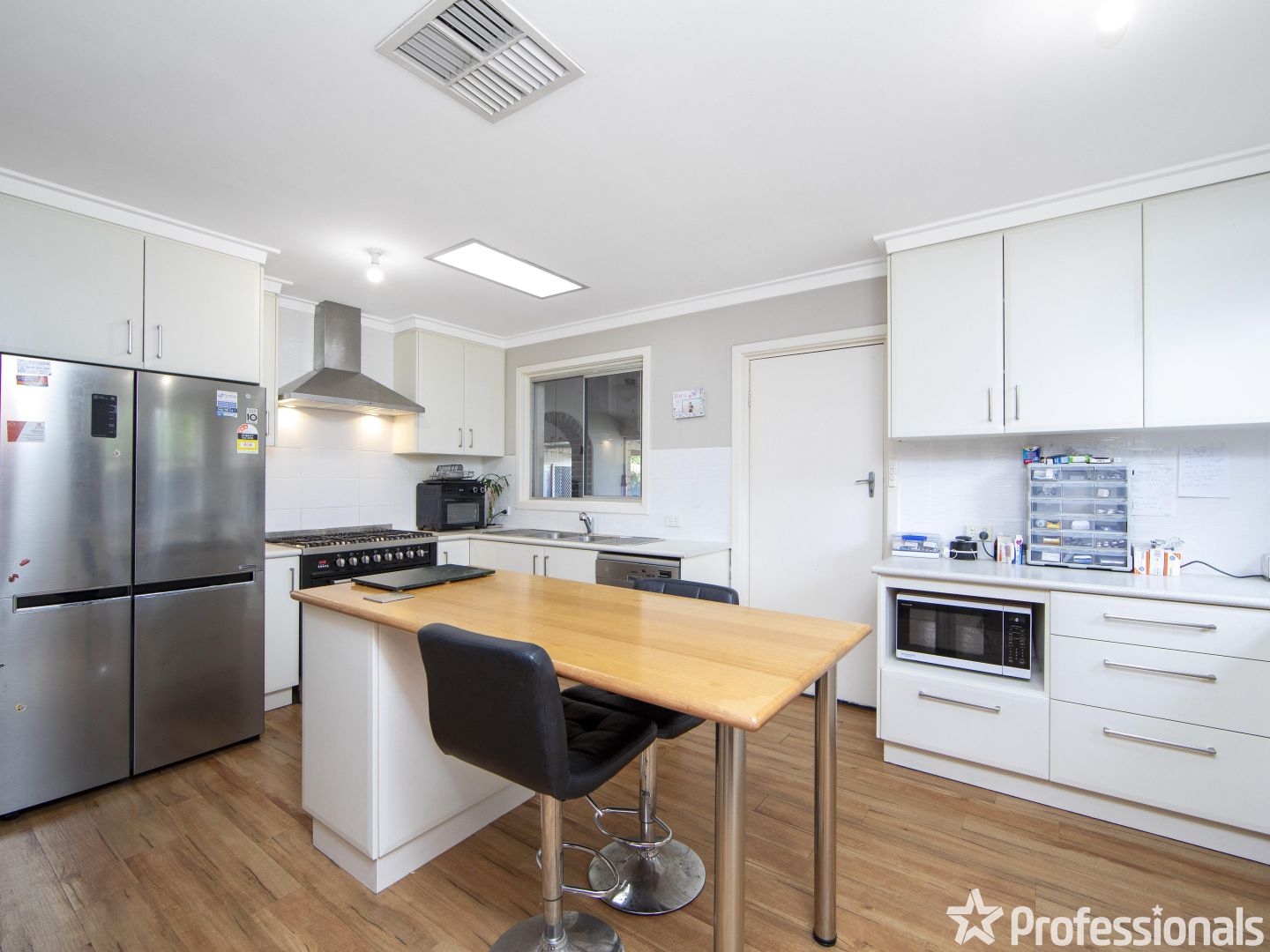 7 Kathleen Close, Maida Vale WA 6057, Image 2