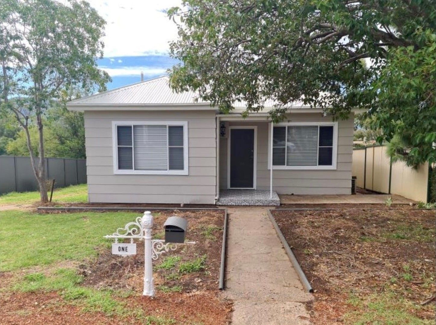 3 bedrooms House in 1 Hilton Street TAMWORTH NSW, 2340