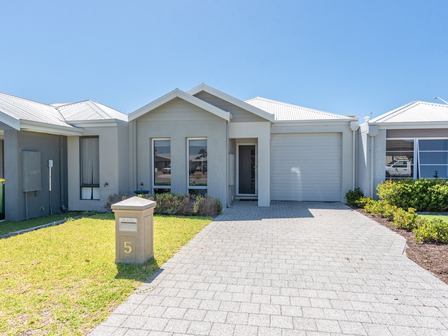 2 bedrooms House in 5 Aiken Court SUCCESS WA, 6164