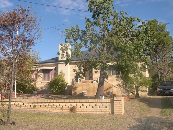 21 South Street, Grenfell NSW 2810