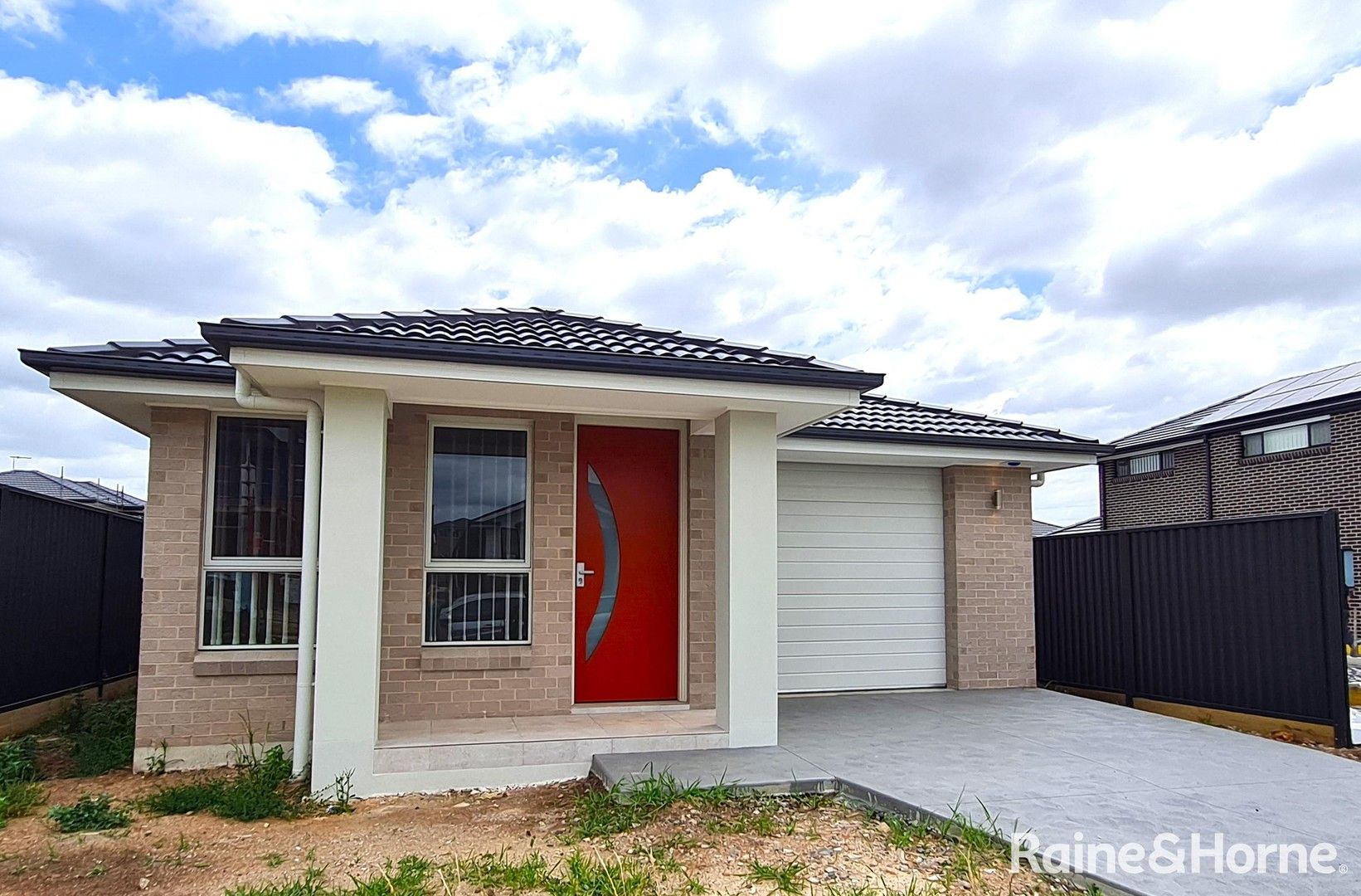 4 bedrooms House in 25 Buduwangung Street AUSTRAL NSW, 2179