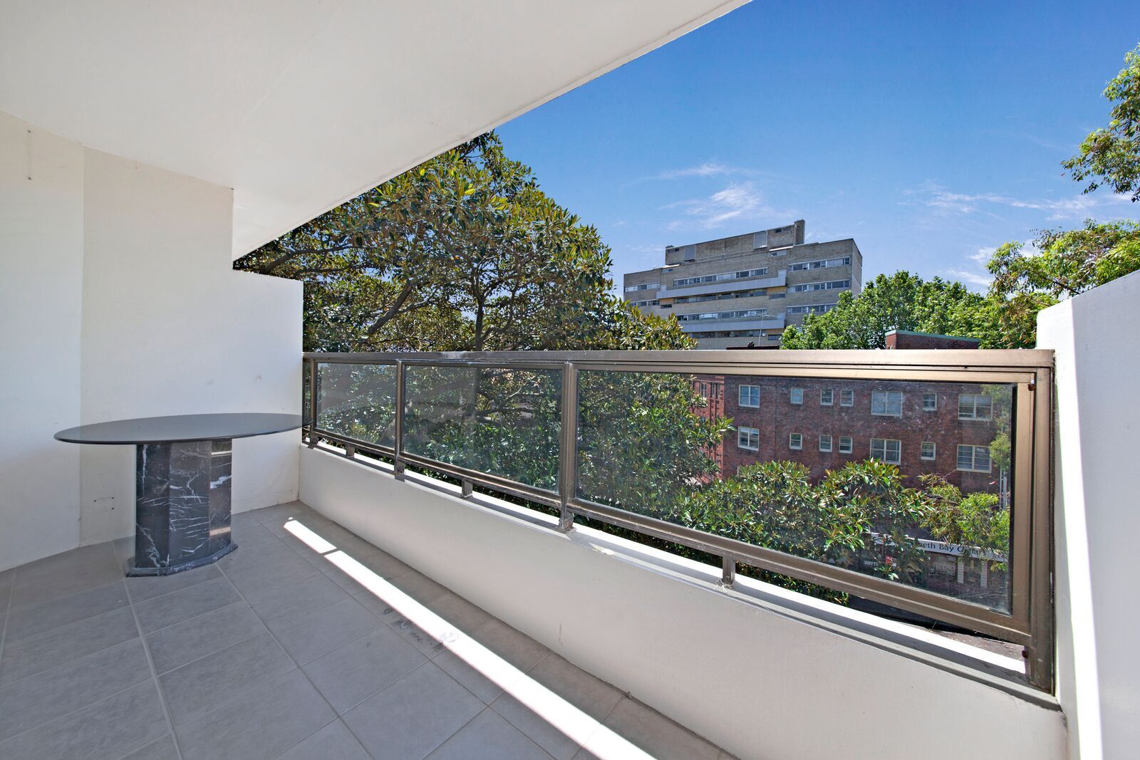 2 bedrooms Apartment / Unit / Flat in 24/53-55 Elizabeth Bay Road RUSHCUTTERS BAY NSW, 2011