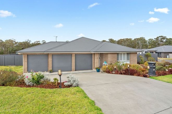 Picture of 1 Malus Crescent, TAREE NSW 2430