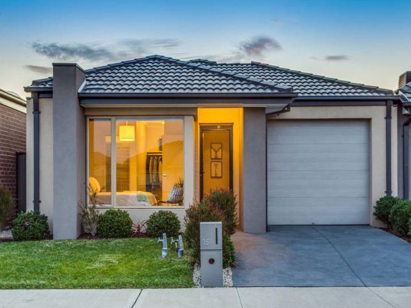 3 bedrooms House in 15 Pembury Street CRAIGIEBURN VIC, 3064