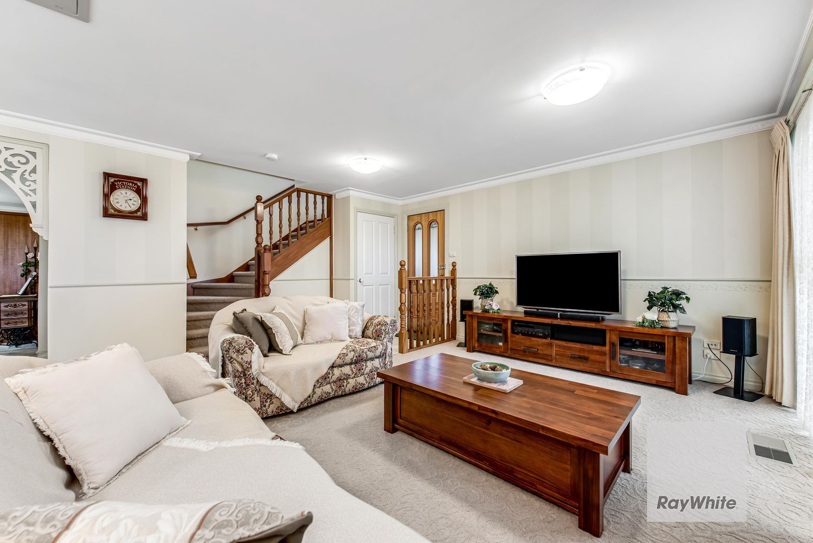 54 Elmhurst Road, Gladstone Park VIC 3043, Image 2