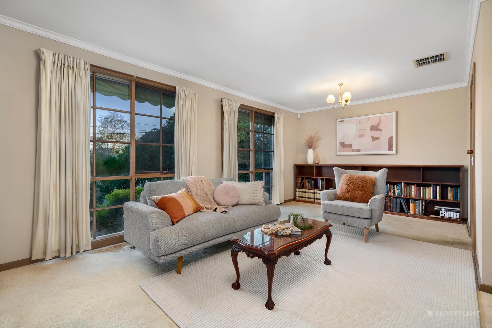 1/3 Ovens Street, Box Hill North VIC 3129, Image 2