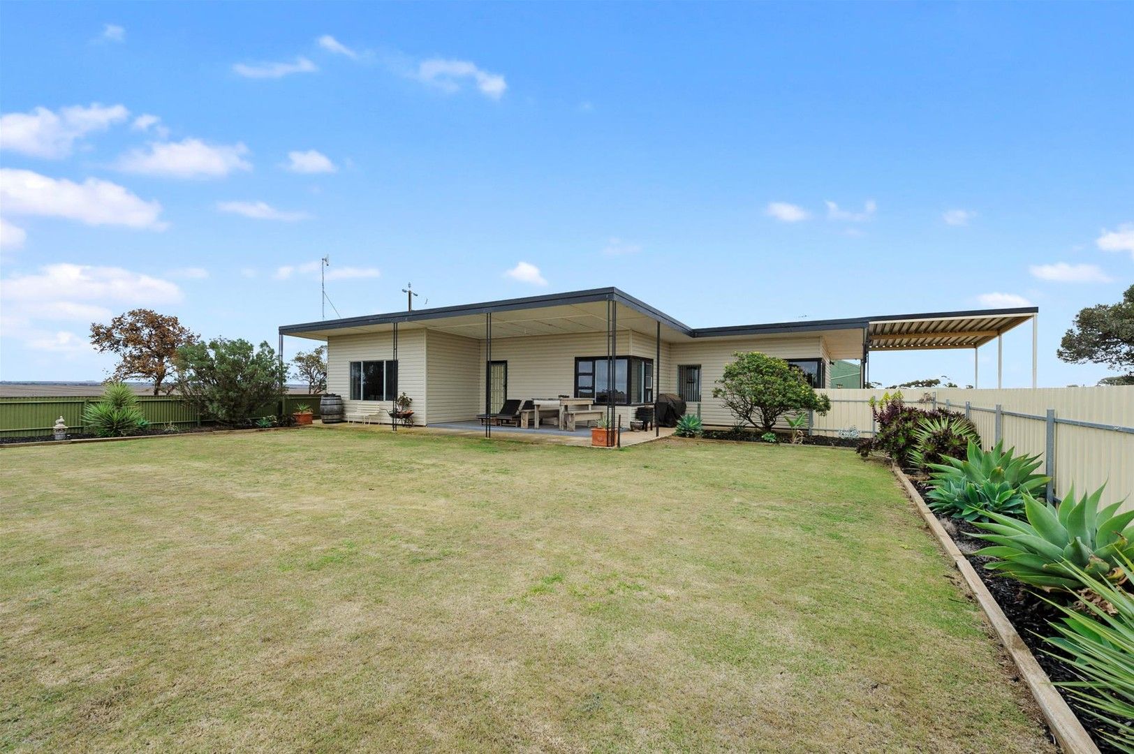 8 Petersen Road, Petersville SA 5571, Image 0