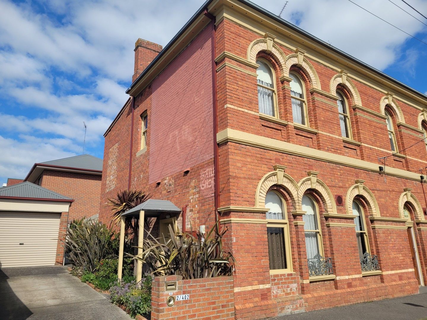 3 bedrooms Apartment / Unit / Flat in 2/402 Doveton St, North SOLDIERS HILL VIC, 3350