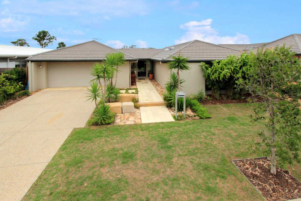 4 bedrooms House in 49 Watervale Parade WAKERLEY QLD, 4154