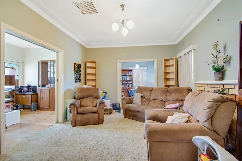 27 Degance Street, South Tamworth NSW 2340, Image 1