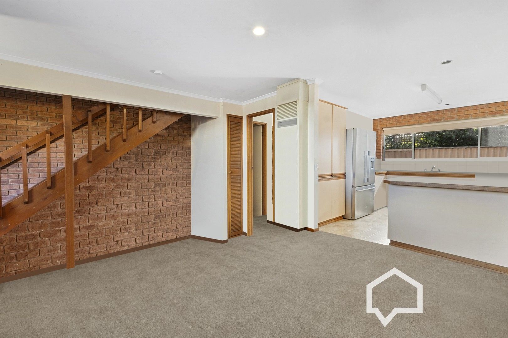 2/15 Sternberg Street, Kennington VIC 3550, Image 0