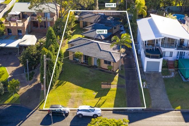 Picture of 1 & 2/9 View Street, BELMONT NSW 2280