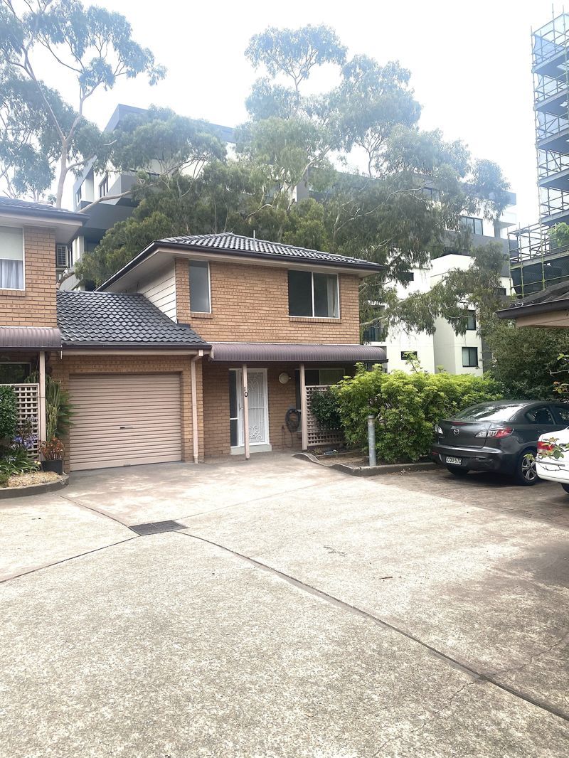2 bedrooms Townhouse in 10/11-13 Balmoral Street BLACKTOWN NSW, 2148