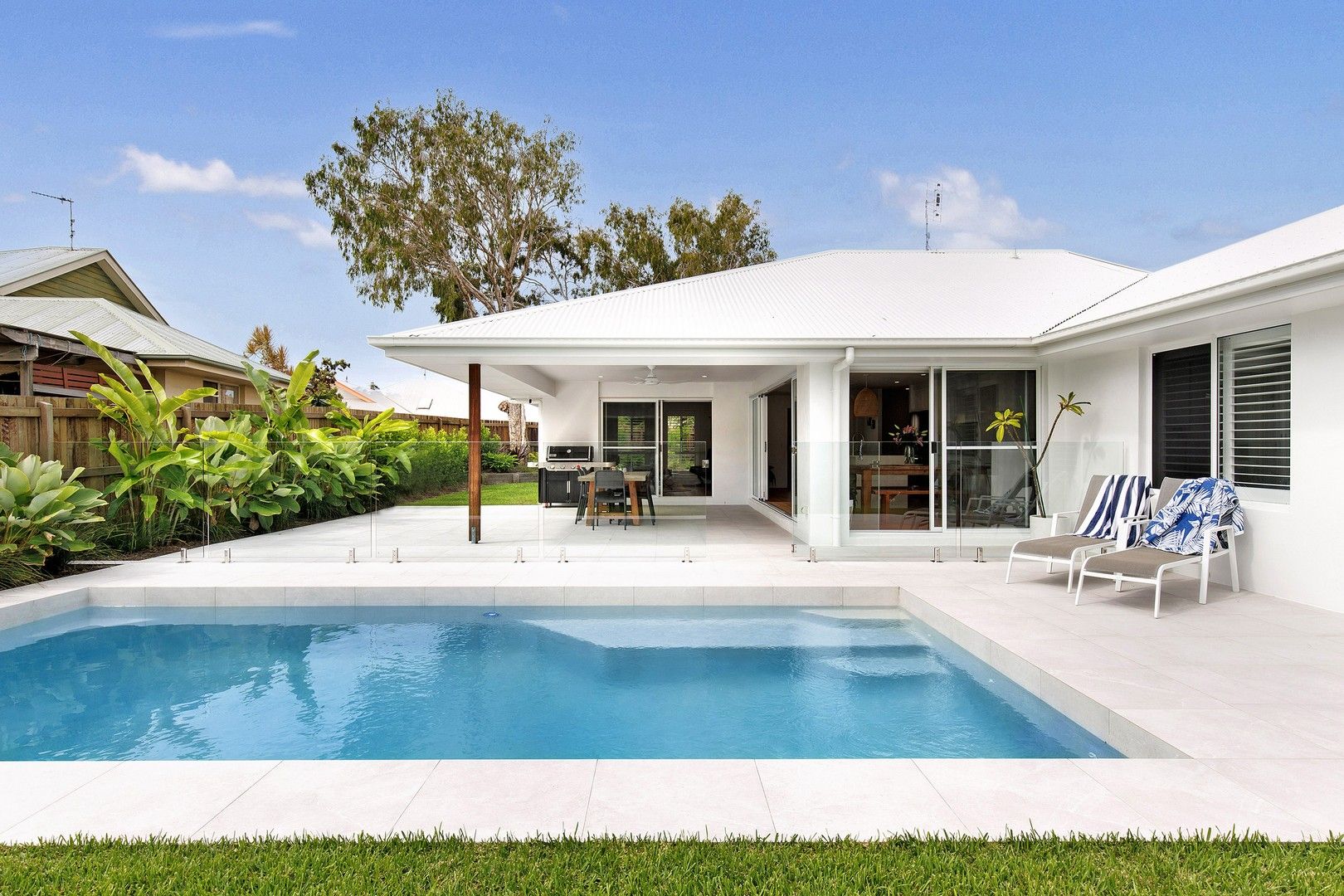 8 Hillside Court Sunrise Beach QLD 4567 Domain