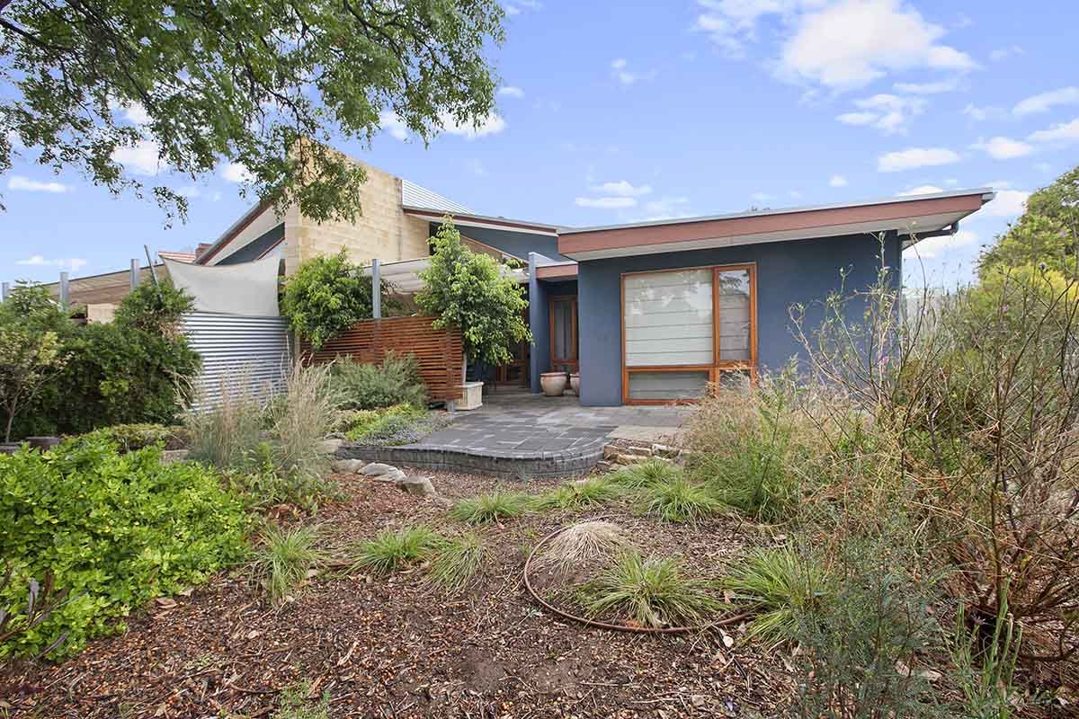 185 First Avenue, Royston Par Property History & Address Research