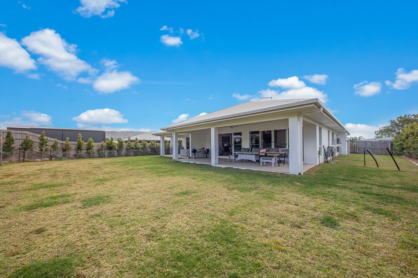 5 bedrooms House in 10 Mosswood Court CANNON VALLEY QLD, 4800