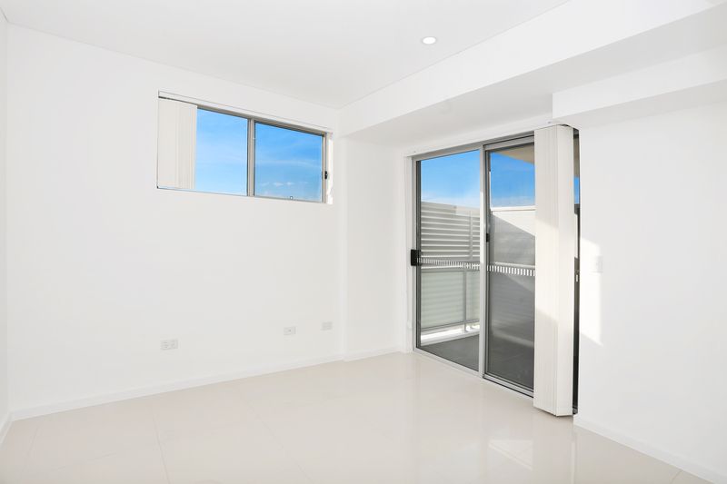 1 bedrooms Apartment / Unit / Flat in B302b/1-3/B302b/1-3 Anderson St WESTMEAD NSW, 2145
