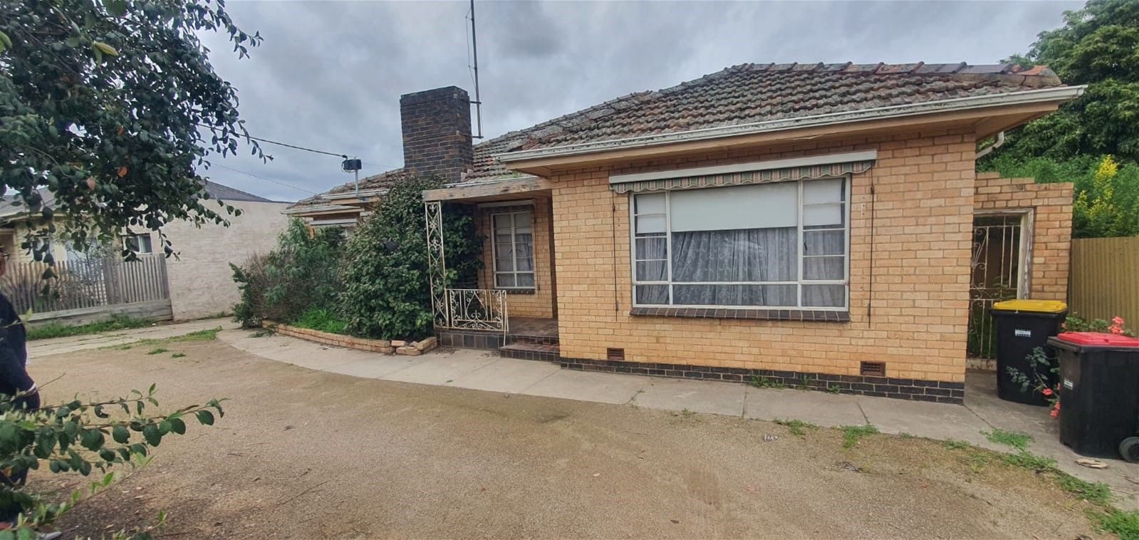 3 bedrooms House in 6 Exford Road MELTON SOUTH VIC, 3338